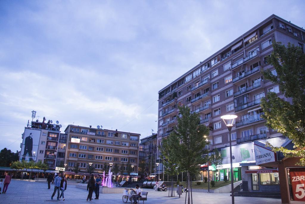 Yellowhouse Pristina Zimmer foto